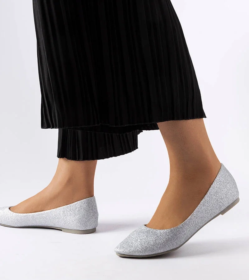 Stříbrné třpytivé baleríny Serinto