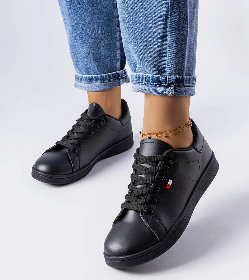 Černé tenisky z ekokůže Mothé