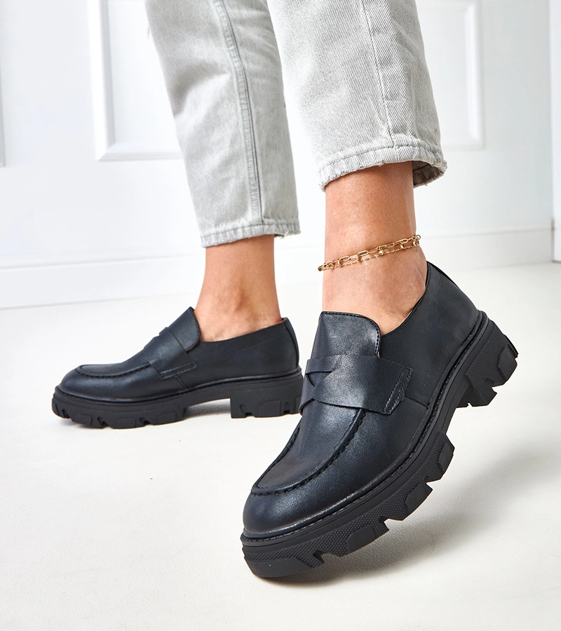 Černé matné dámské mokasíny Kirna