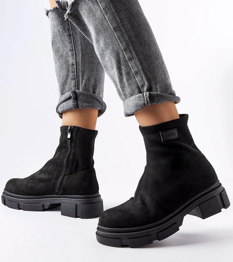 Černé zateplené semišové boty Inge