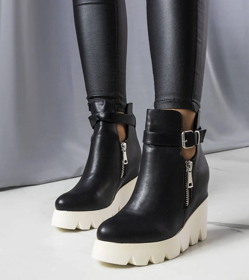 Černé boty Sherri na podpatku