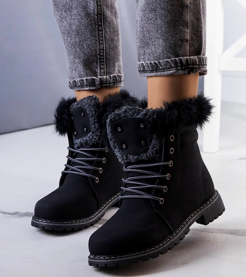 Černý zateplený boty s kožešinou Rosmina