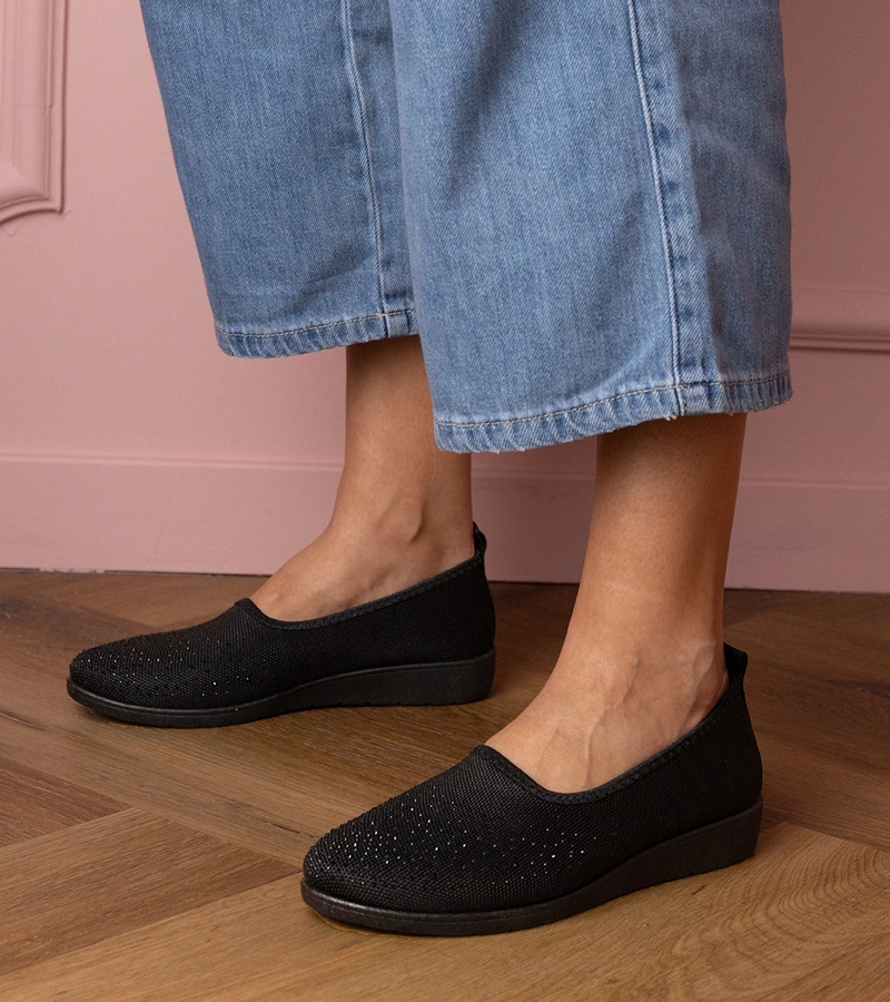 Černé dámské tenisky s kamínky Luizet