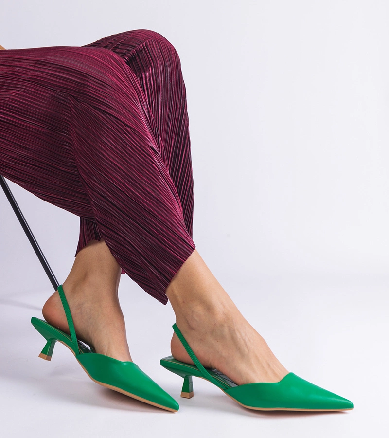 Zelené lodičky s otevřenou patou Mikado