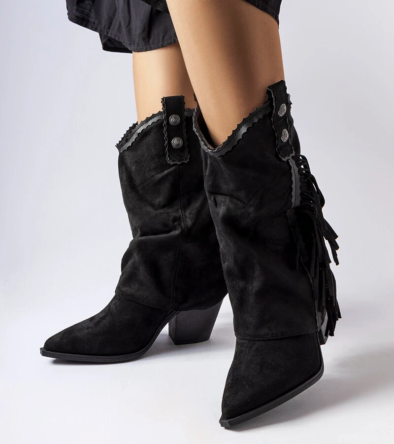 Černé semišové kovbojské boty s třásněmi Soeurs