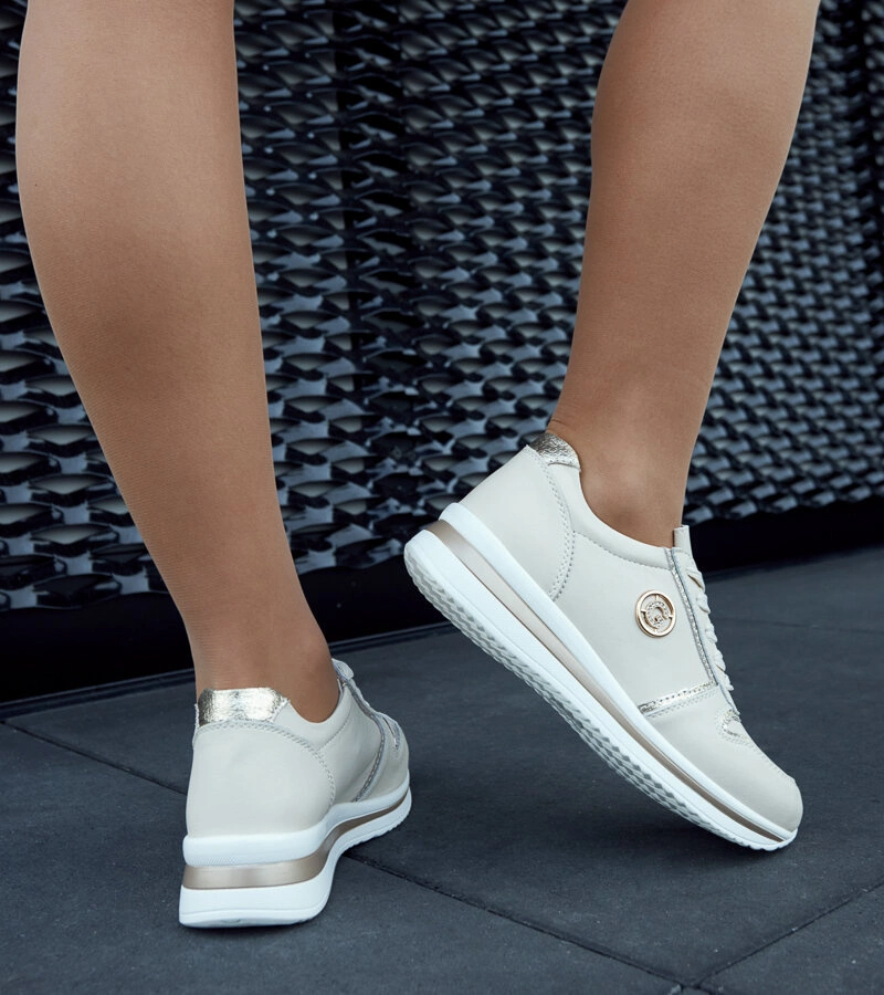 Béžové kožené tenisky s kubickým zirkonem Rosalia