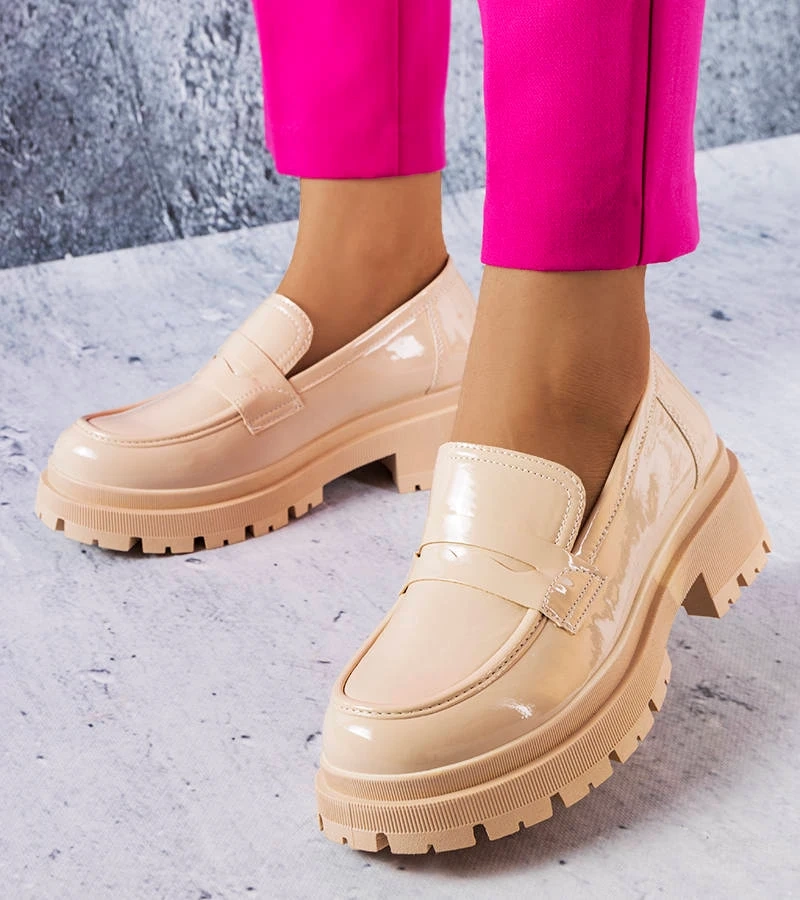 Béžové lakované polobotky Phaneuf