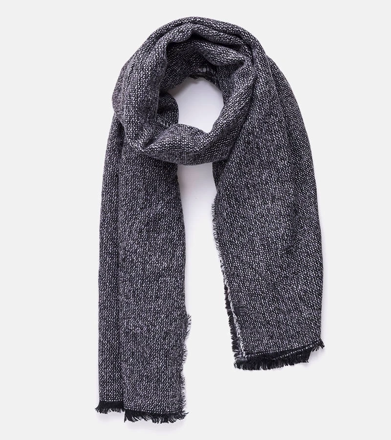 Černá šála Selah