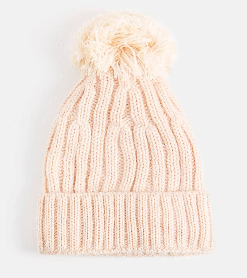 Béžová čepice s bambulí Karloti