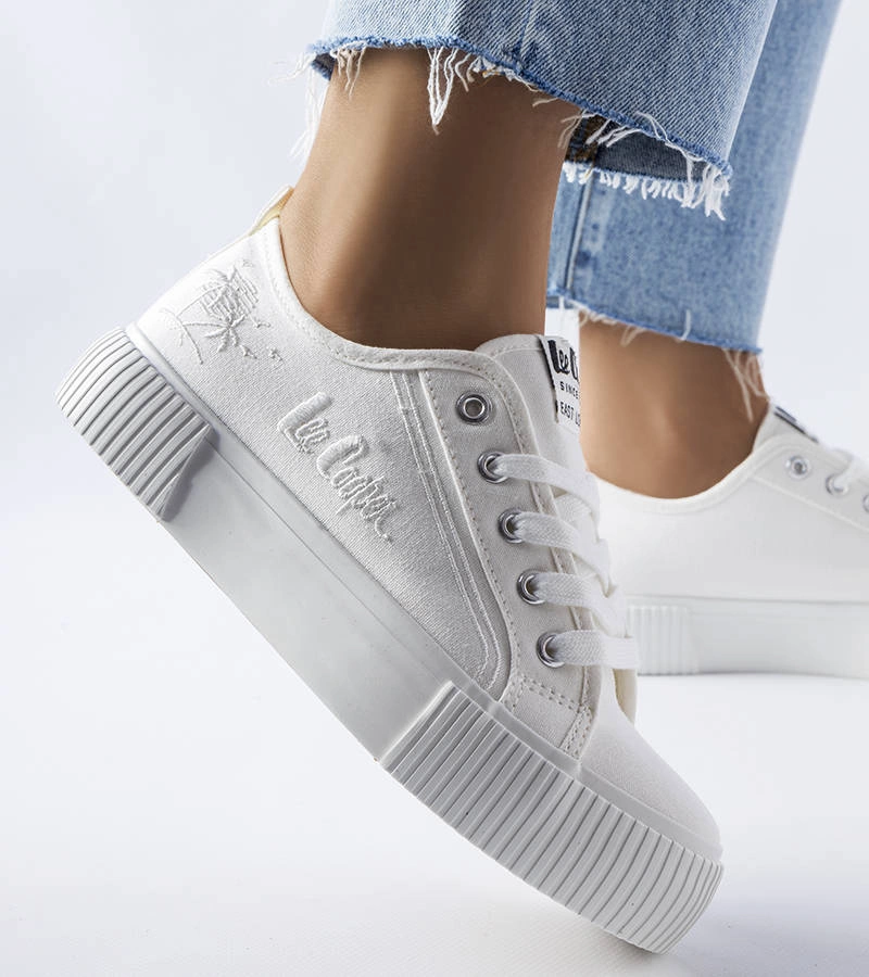 Bílé tenisky Lee Cooper LCW-23-31-1806L