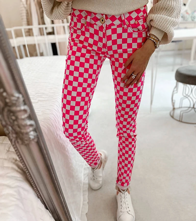 Kalhoty z růžové kostkované látky Bler