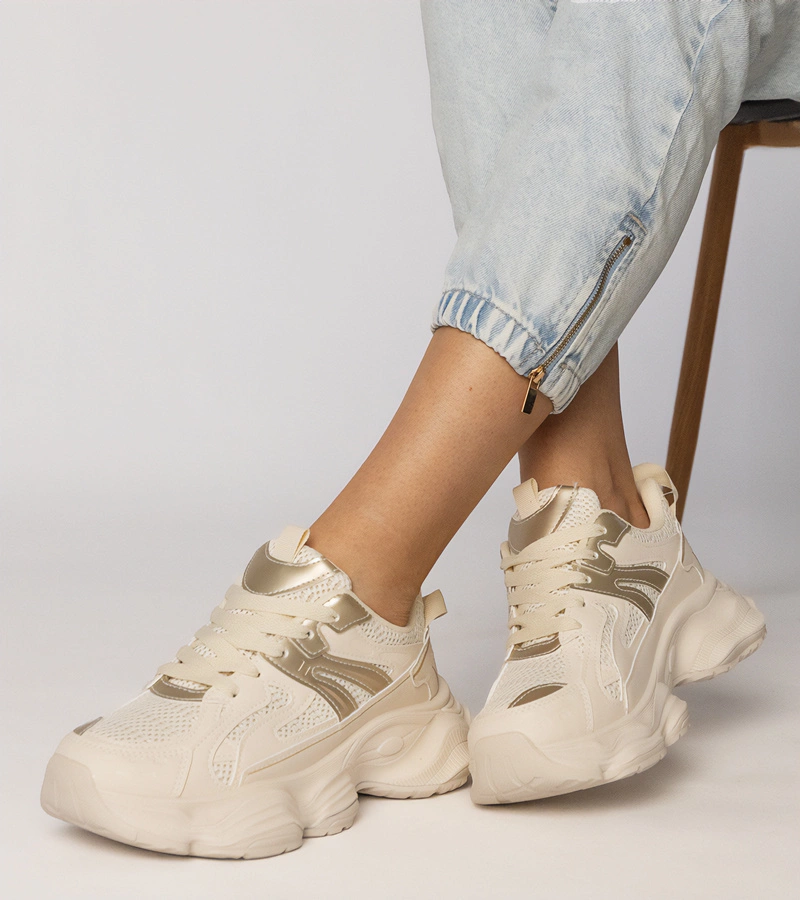 Béžové dámské sportovní tenisky se zlatou vsadkou Sandra