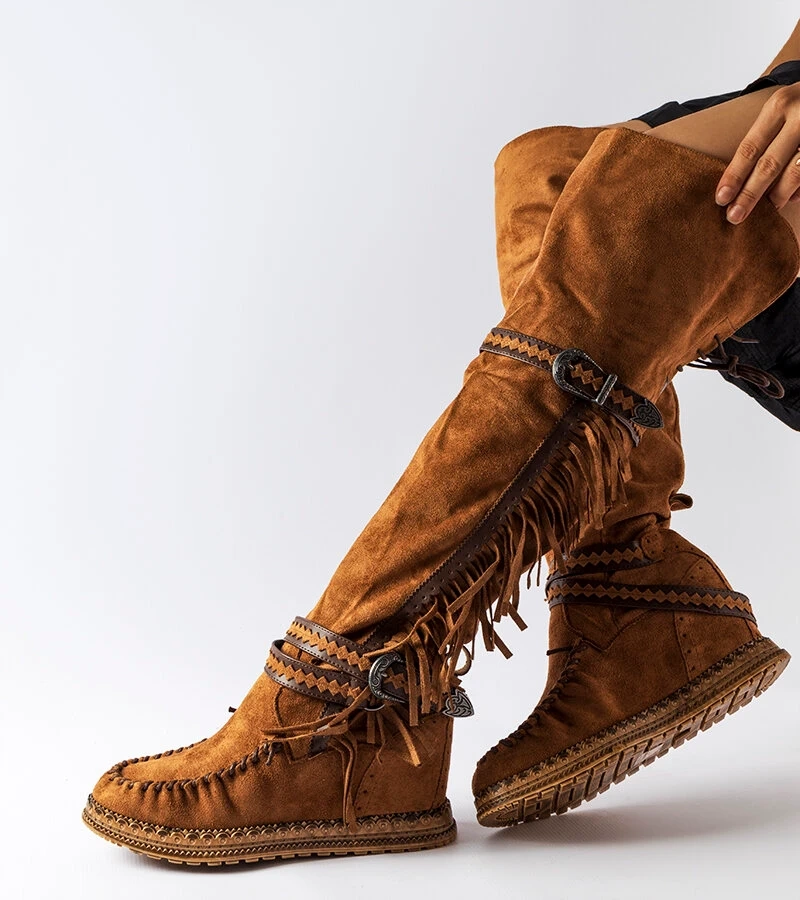 Hnědé boty na platformě Novella