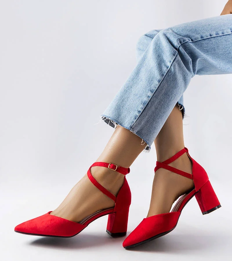 Červené lodičky na jehlovém podpatku Bensalem