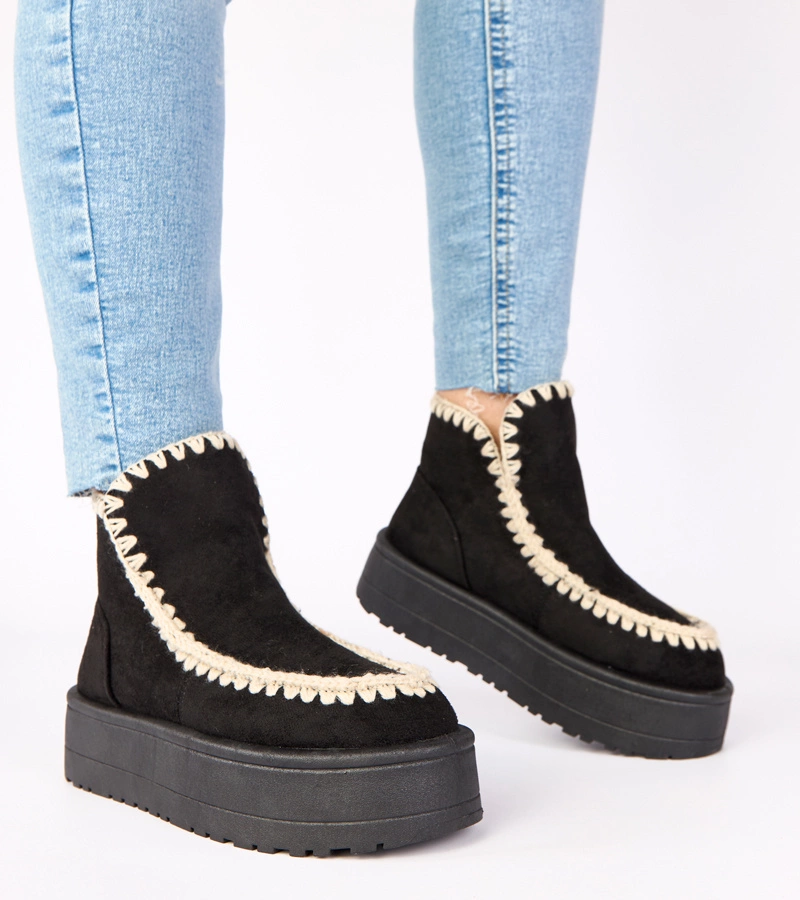 Černé sněhule na platformě s ozdobnou výšivkou Alwena