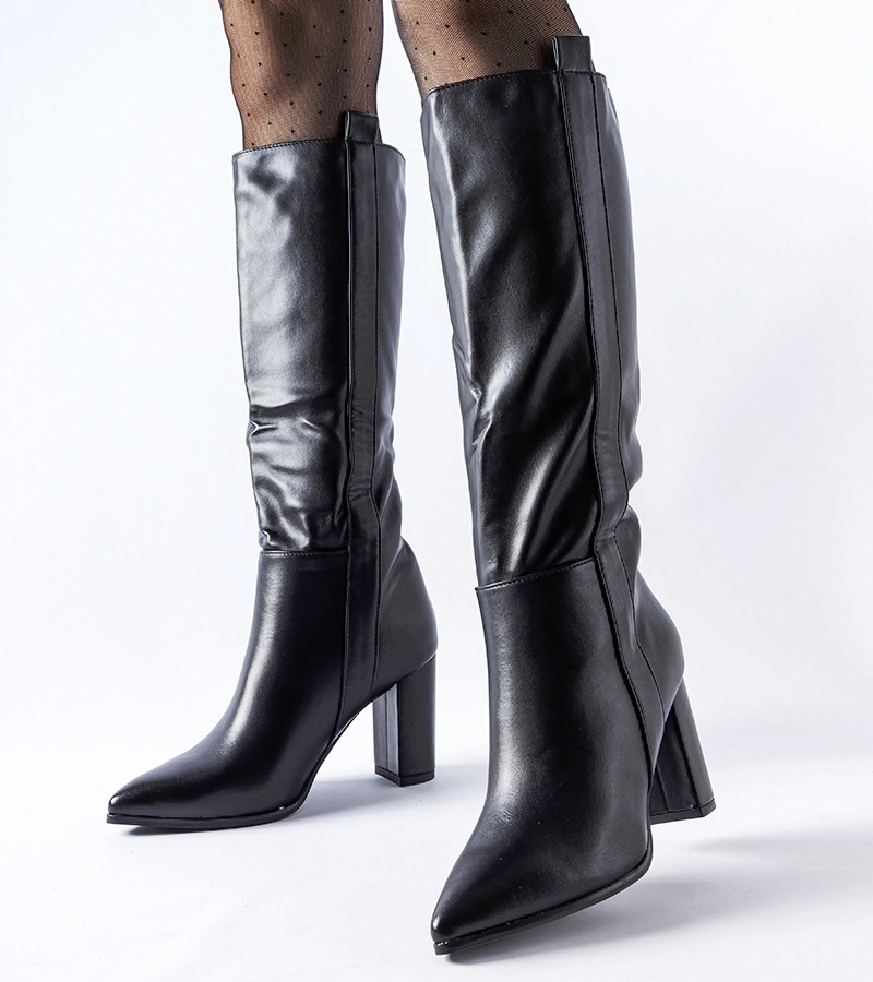 Černé klasické kozačky na podpatku Palma