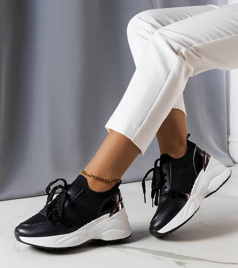 Černé tenisky na platformách Ann