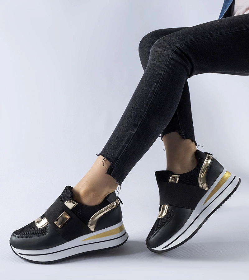 Černé slip-on tenisky na platformě Sages