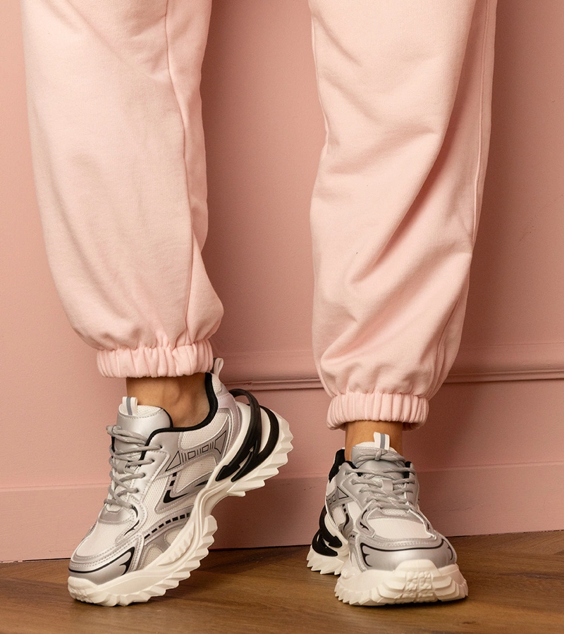 Stříbrné sportovní tenisky na silné podrážce Lirana