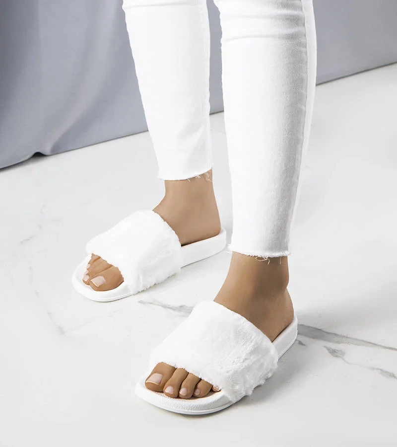 Bílé žabky s kožešinou Ivory