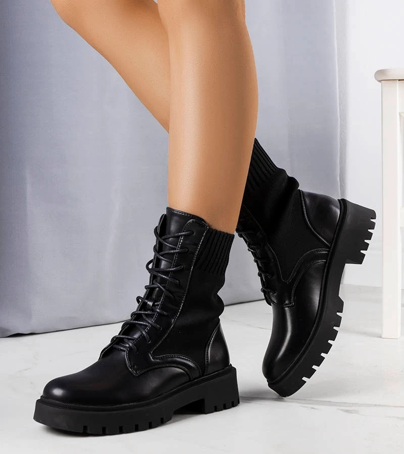 Trapeři Black Ensley