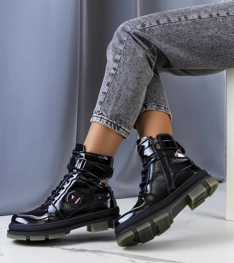 Černá boty lakovaná Salent