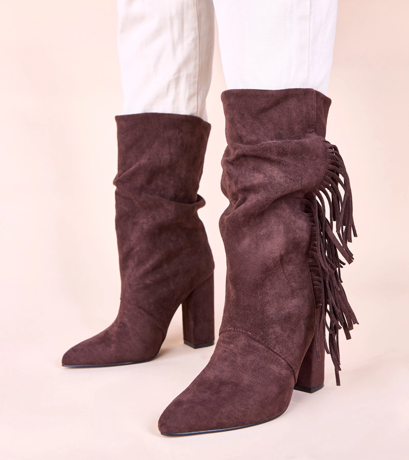 Hnědé nazouvací kotníkové boty na podpatku s třásněmi Briena