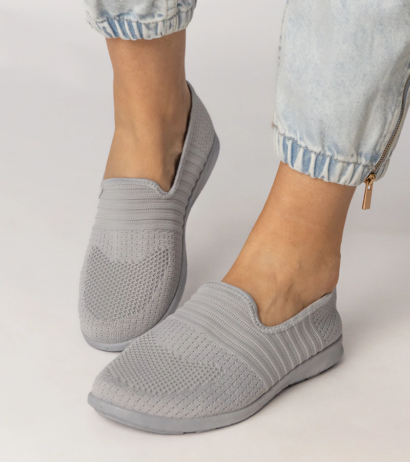 Šedé dámské tenisky Saris