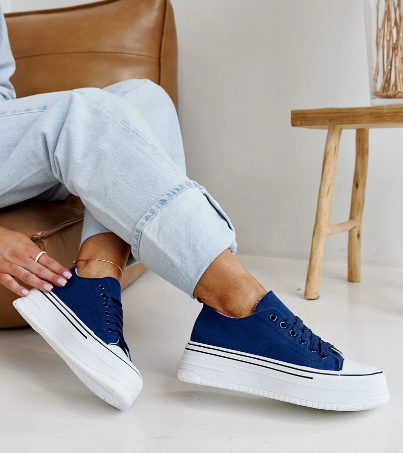 Modré tenisky na tlusté podrážce Bahira