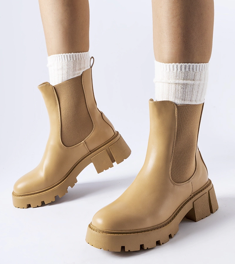 Bežové zateplené klasické návlekové botky Laives