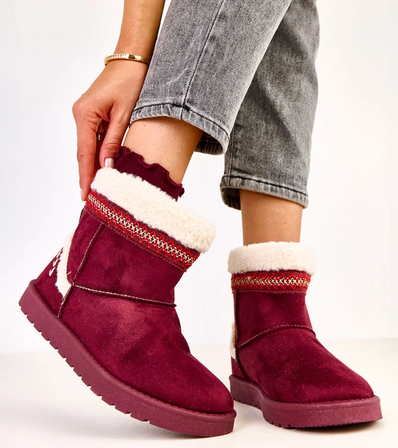 Bordové nízké sněhule zdobené výšivkou Sensila