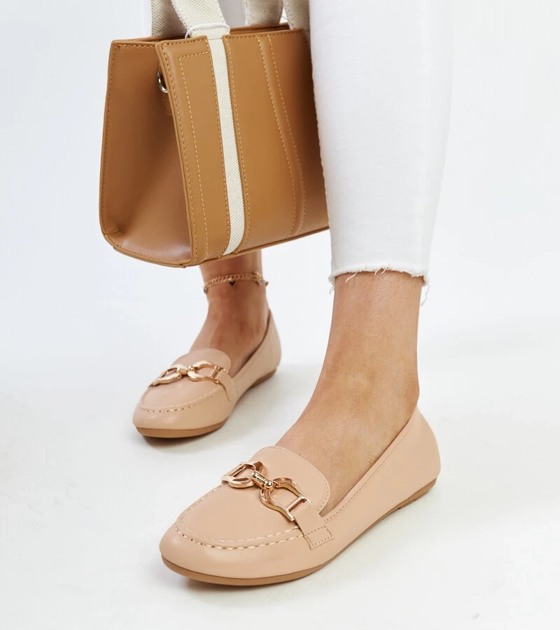 Bežové mokasíny s přezkou Najla