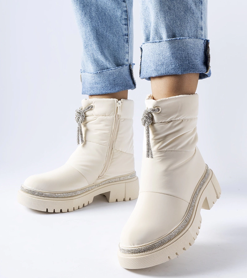 Beige sněhule zdobené zirkony Giusti