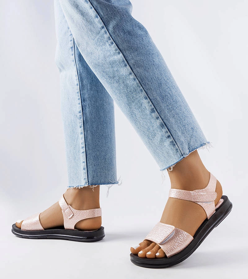 Růžové sandály se zdobeným svrškem Phillipa