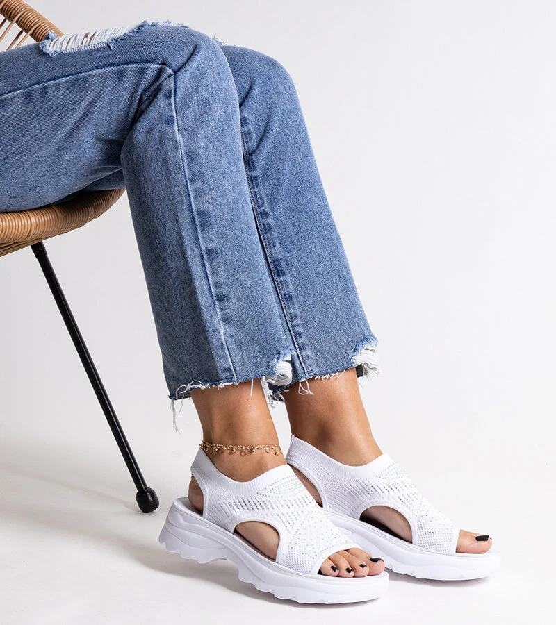 Bílé látkové sandály na platformě Fnan