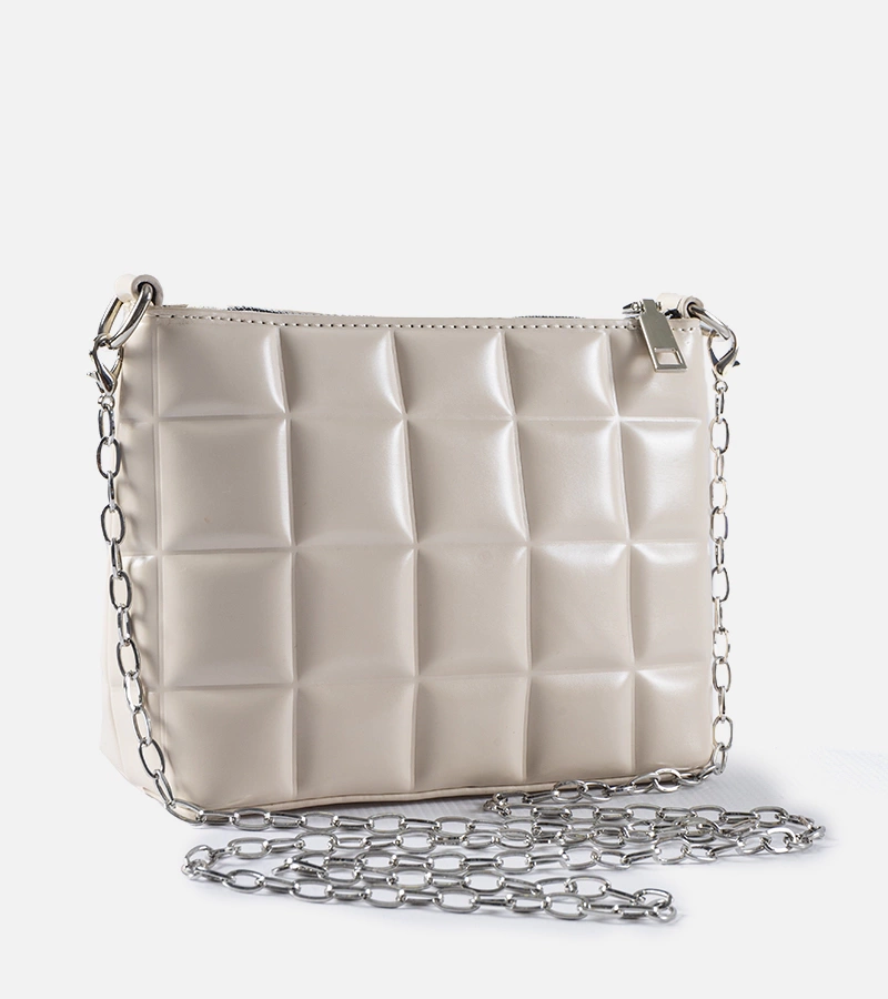 Bílá prošívaná kabelka s řetízkem Laas