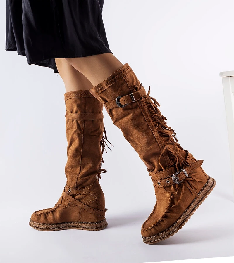 Hnědé boty s krytým podpatkem od Filibert