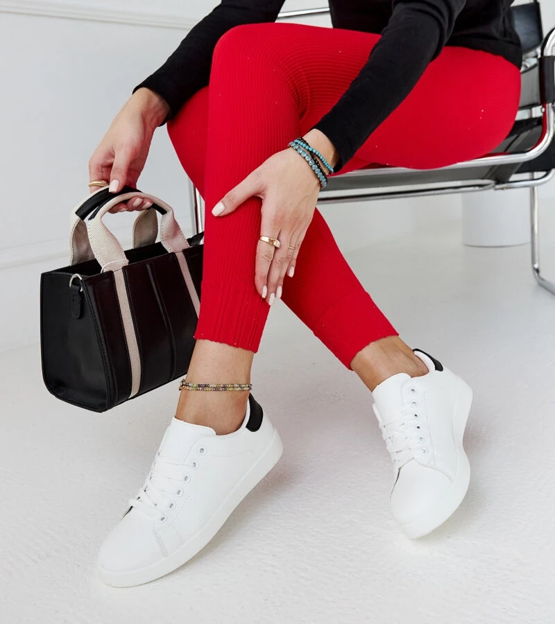 Bílé tenisky na platformě Birikti