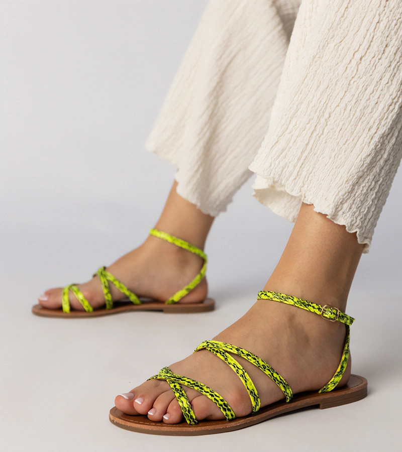 Žluté sandály na ploché podrážce Kates