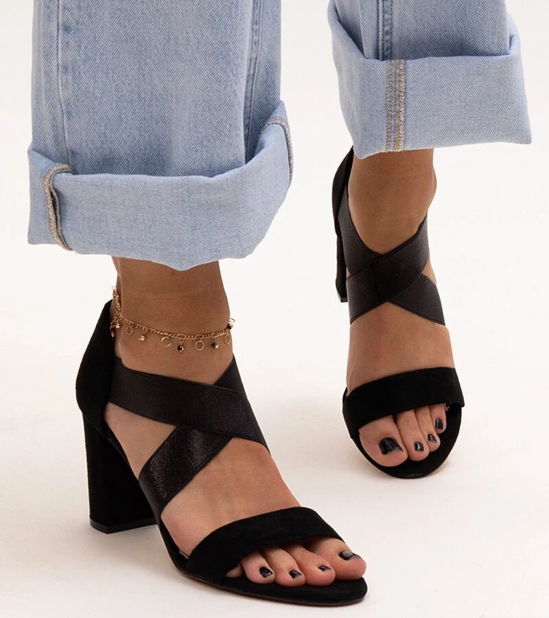 Černé sandály na podpatku s kůžovou stélkou Sewim