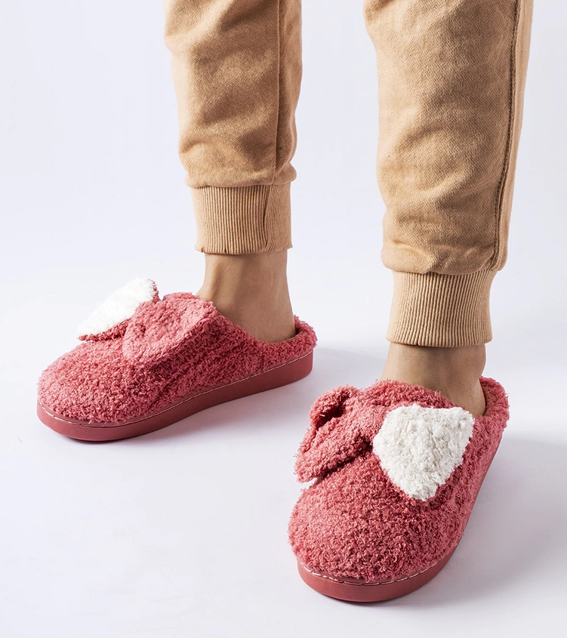 Tmavě růžové teplé pantofle se stužkou Delfio