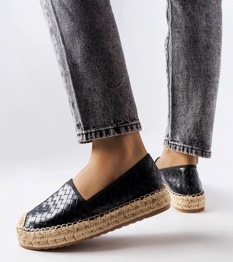 Černé espadrilky zdobené reliéfem Geoffrey