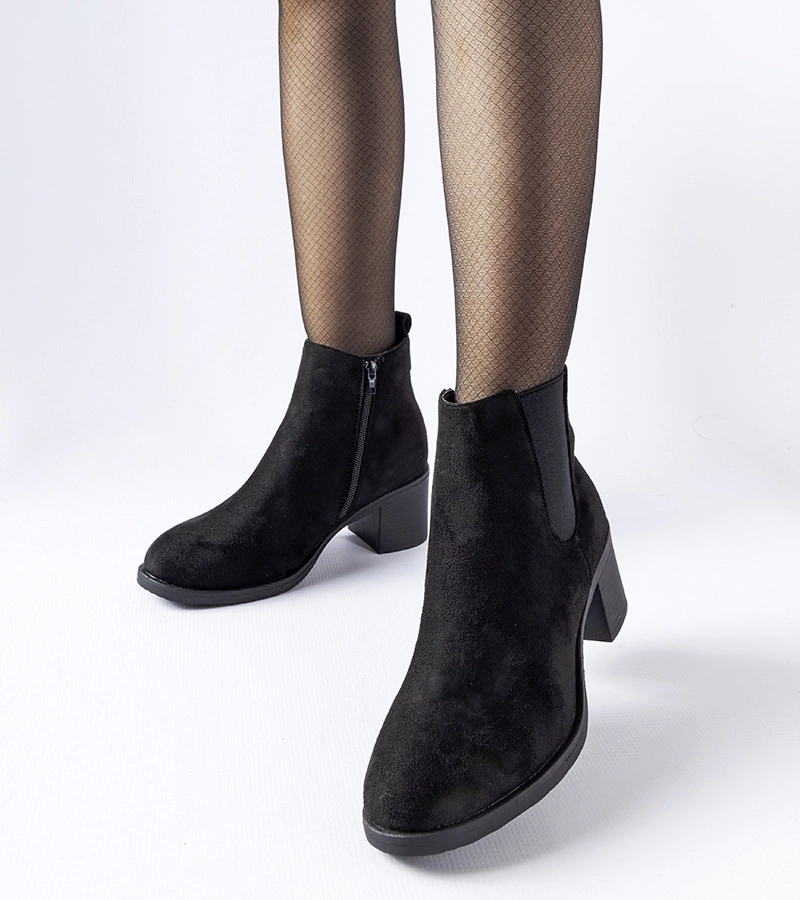 Černé kotníčkové boty na podpatku z ekokoženky Pacific