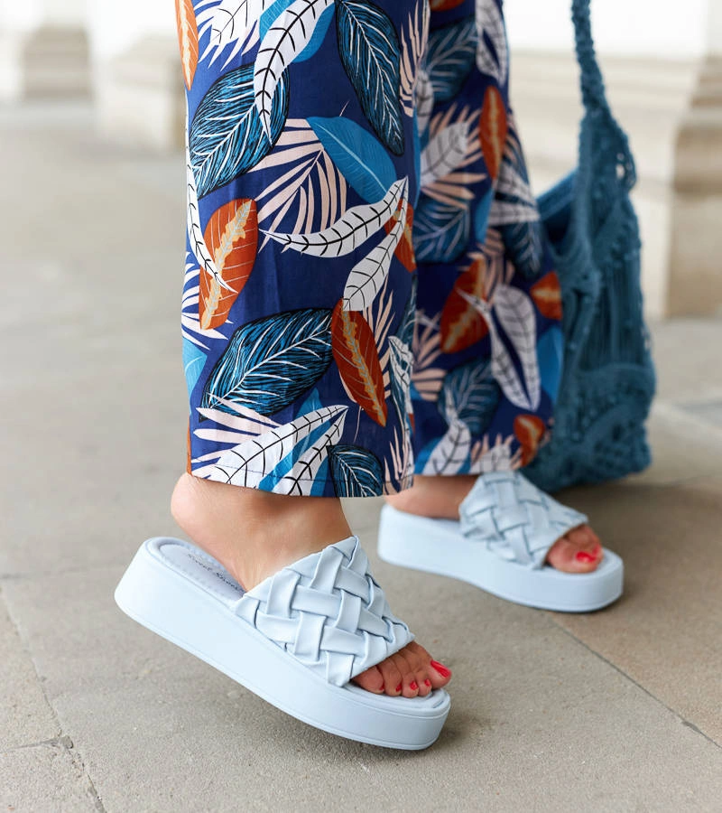 Žabky Esposito na modré platformě