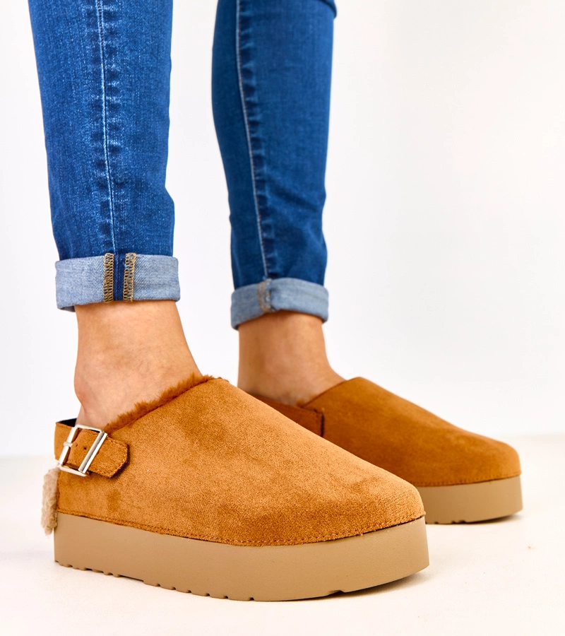 Hnědé uzavřené pantofle s přezkou Berley