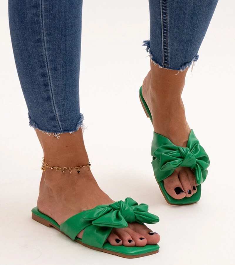 Zelené pantofle s dekorativní mašlí od Uwansa