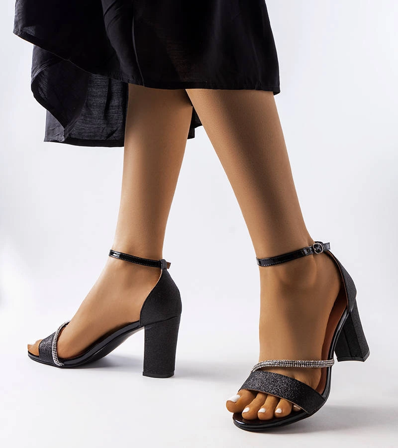 Černé sandály Abellona na jehlovém podpatku