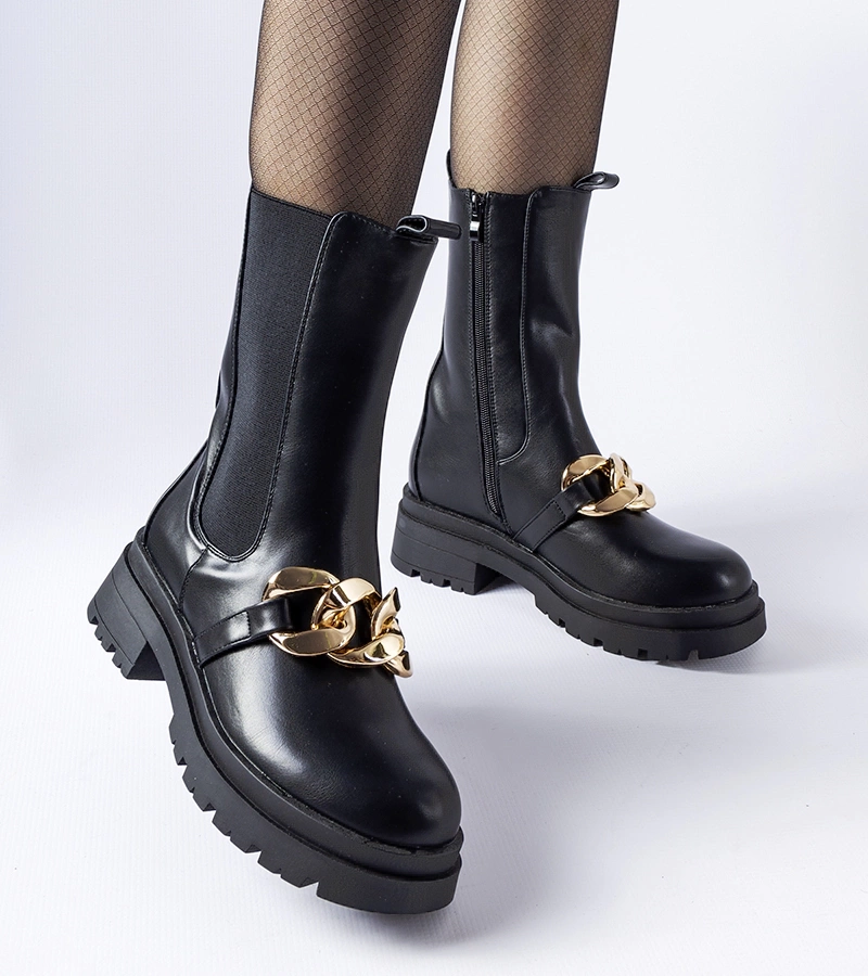 Černé kotníkové boty s řetězem Thierry