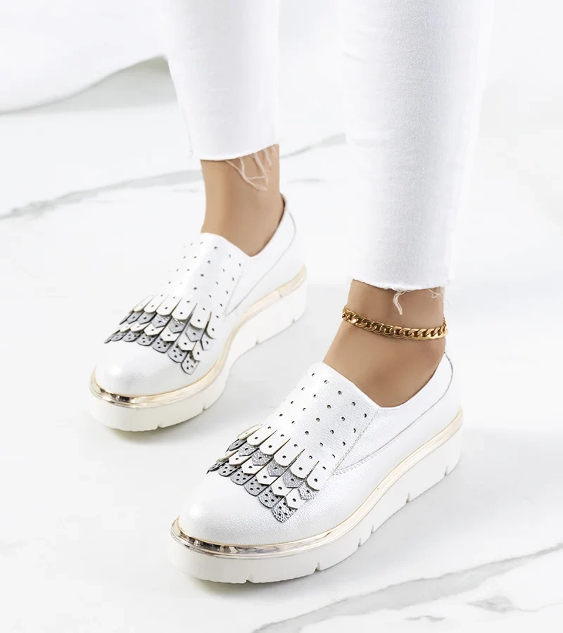 Srebrne  półbuty wsuwane z ćwiekami GF-FD9