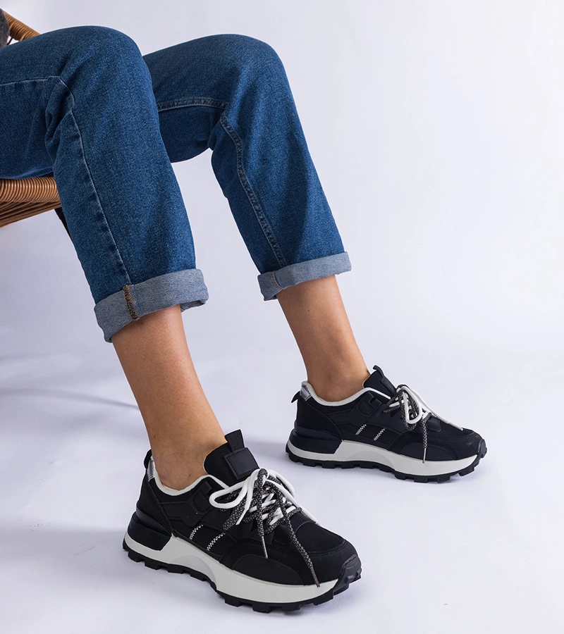 Černé sportovní dámské tenisky Adalia